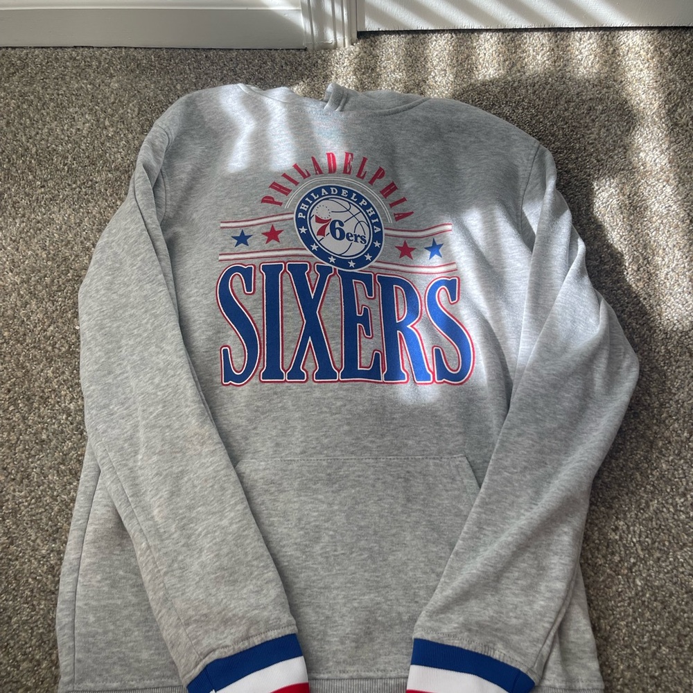 Philadelphia 76ers Sweatshirt